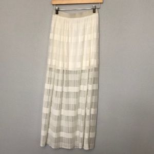 White maxi skirt